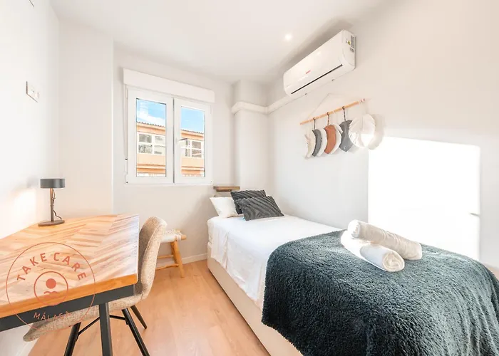 Spacious Apartment In Malaga - Tcm